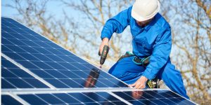 Installation Maintenance Panneaux Solaires Photovoltaïques à Antignac